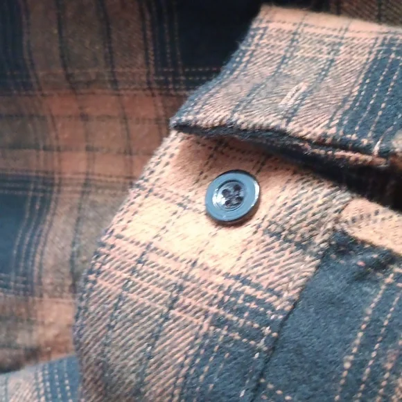 Cute Flannel Shirt/Dress - Picture 4 of 5